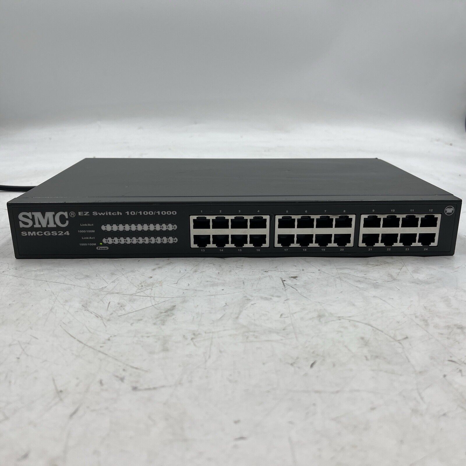 SMC EZ 10/100/1000 SMCGS24 EZ Switch Network Switch