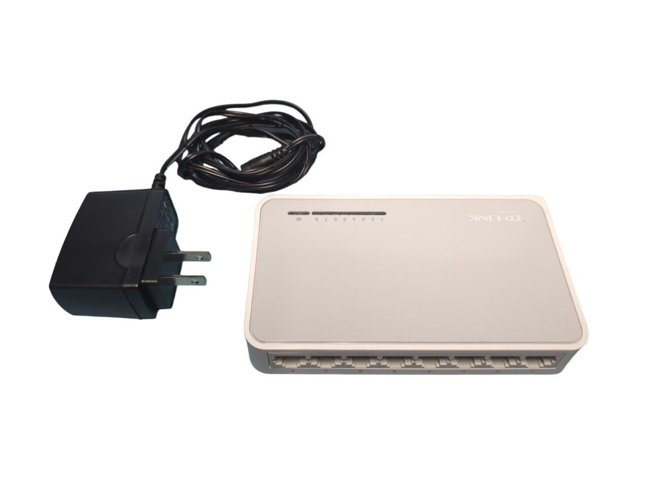 TP-LINK 8 Port Fast Ethernet 10/100Mbps Network Switch Desktop RJ45 - TL-SF1008D