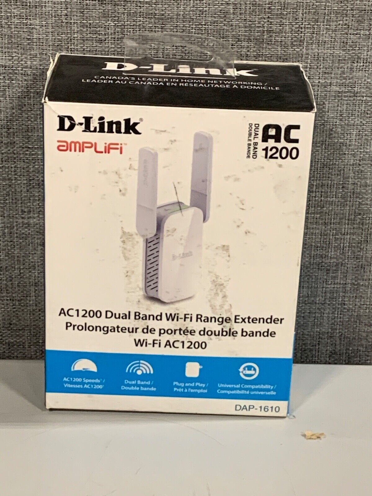D-Link DAP-1610-US AC1200 Wi-Fi Range Extender - White