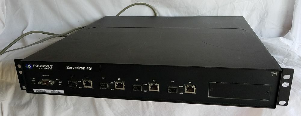 Foundry Networks SI-4G ServerIron 4G Switch 32002-000 w/ Dual Power Supply Used