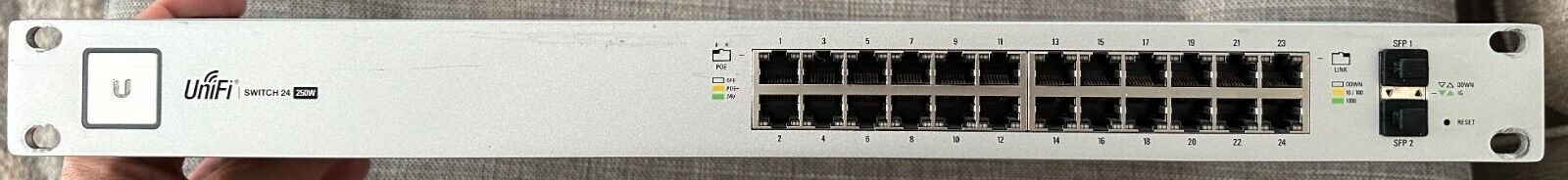 UniFi Ubiquiti Switch, US-24-250W 24 Port Rack Mountable Ethernet Switch