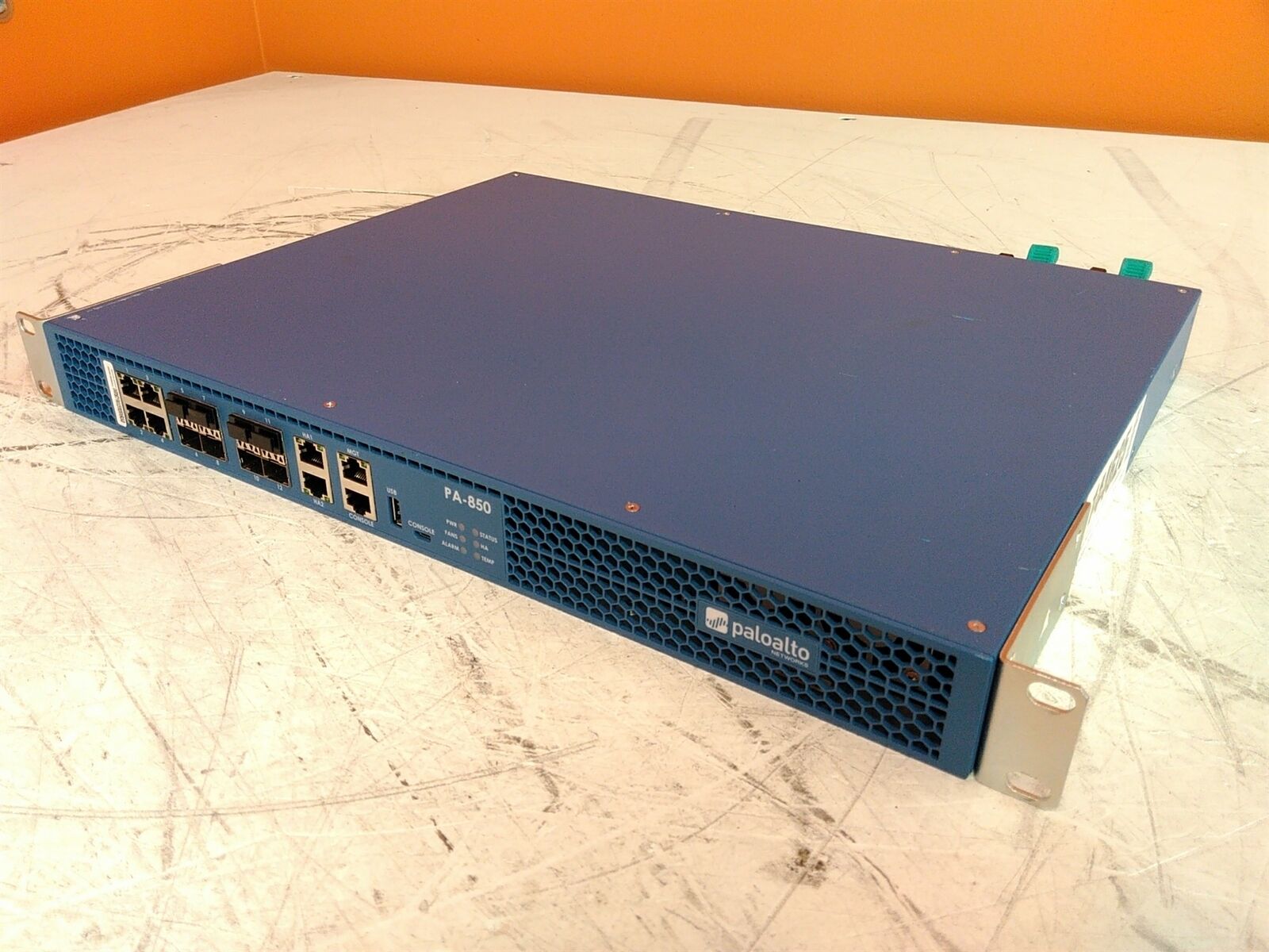 Palo Alto Networks PA-850 Network Security Appliance 12-Ports 2x PSU 0HD AS-IS