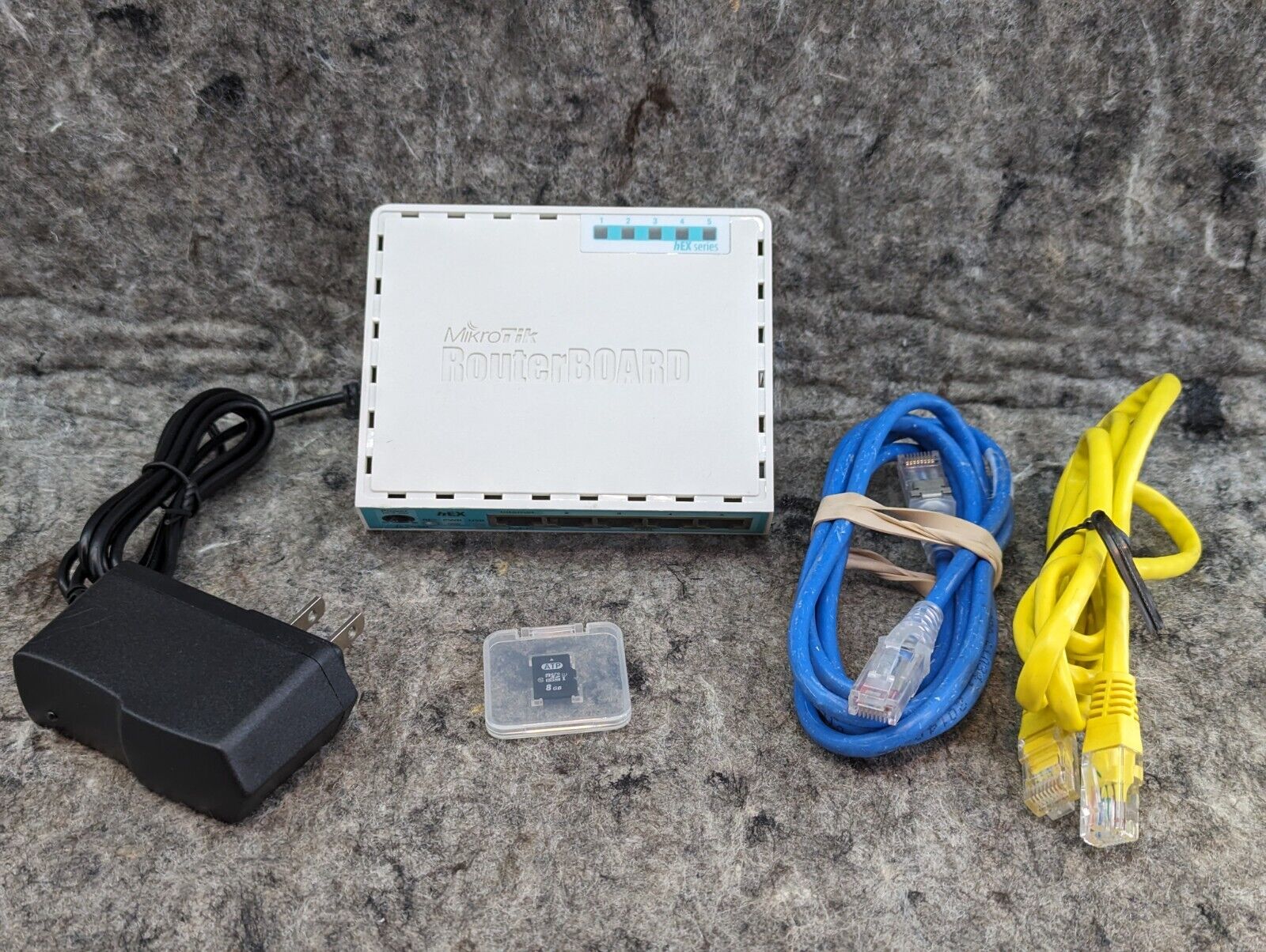 🔥Works🔥 MikroTik RouterBoard Hex Poe 5 Port Gigabit Ethernet Router Bundle(2E)