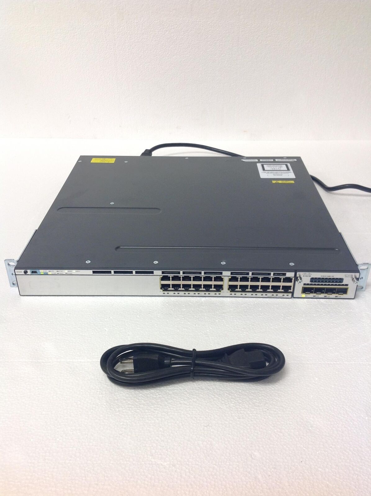 Cisco Catalyst 3750-X Series / WS-C3750X-24T-S Network Switch w/C3KX-NM-1G Modul