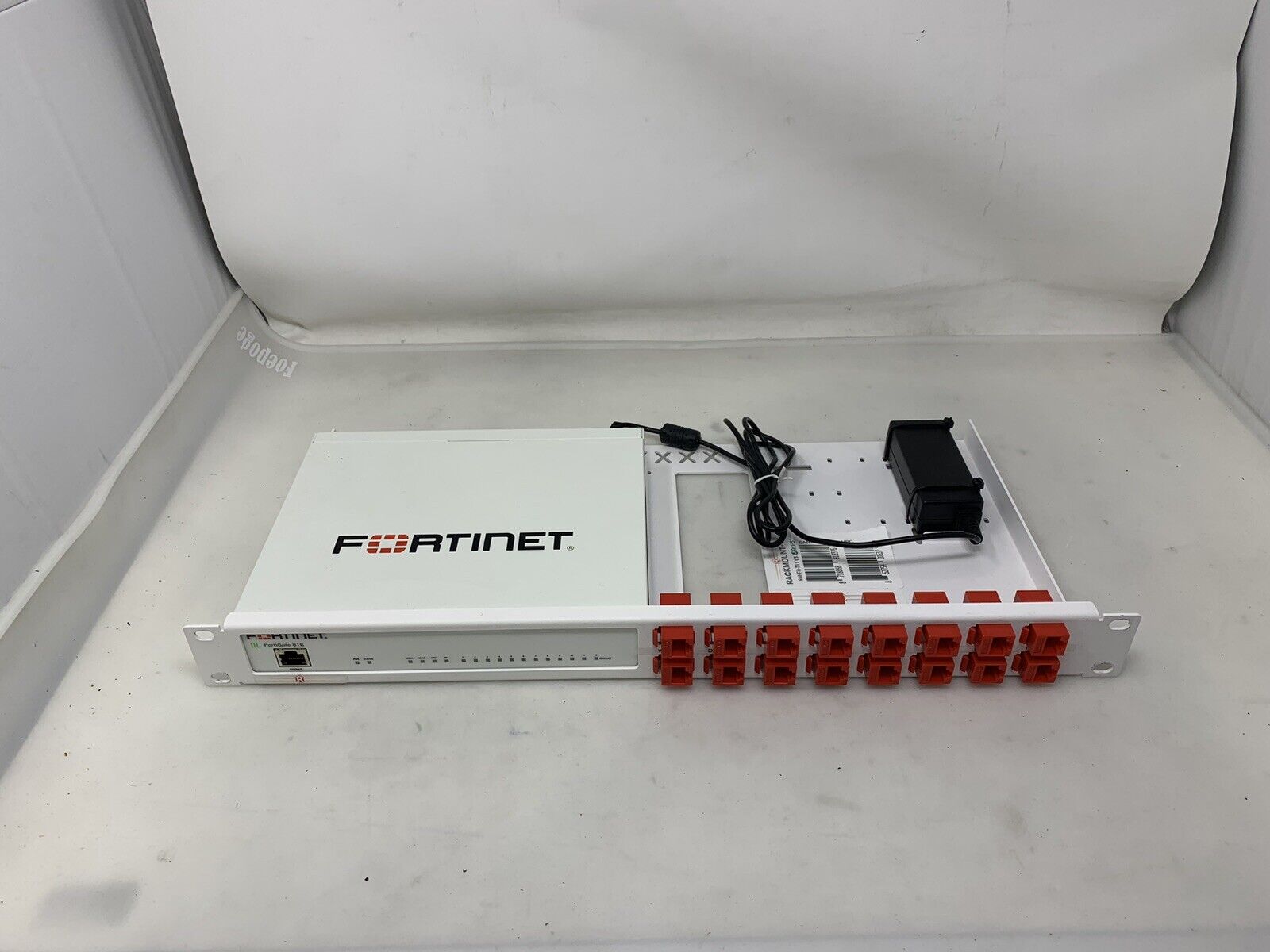 Fortinet FG-81E Network Security Firewall LAN Port Switch w/AC Adapter 32824F13