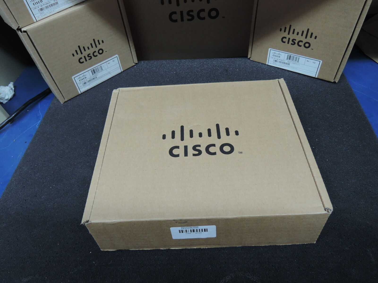 NEW Cisco CP-6911-C-K9 IP Phone  in original box only box opened. 90 Day\'s warr