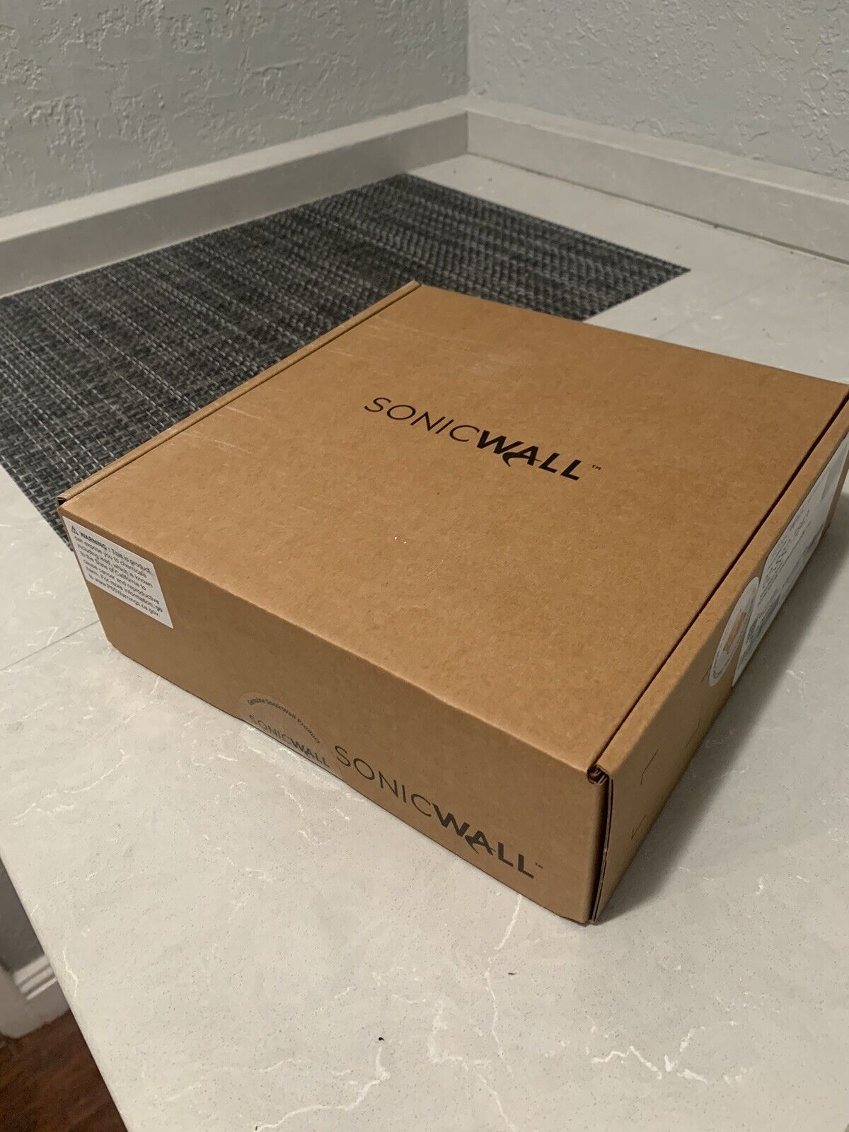 Factory Sealed SonicWALL TZ350 (02-SSC-1843) with 1 Year Total Secure Advanced