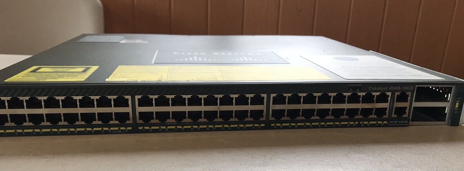 Cisco  Catalyst WS-C4948-10GE 48-Ports Rack-mountable Switch Managed