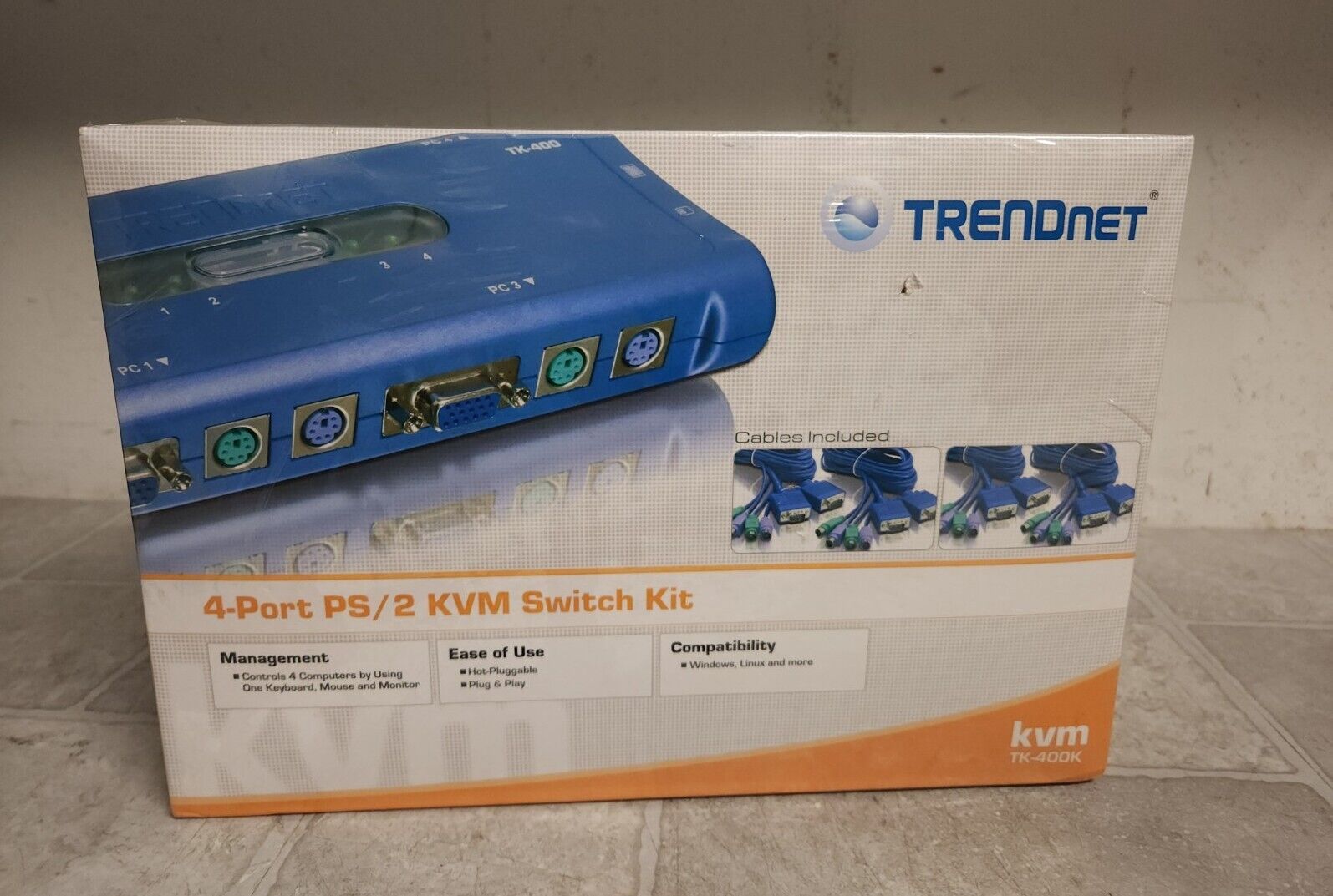 NEW TRENDnet TK-400K 4-Port PS/2 KVM Switch Kit 