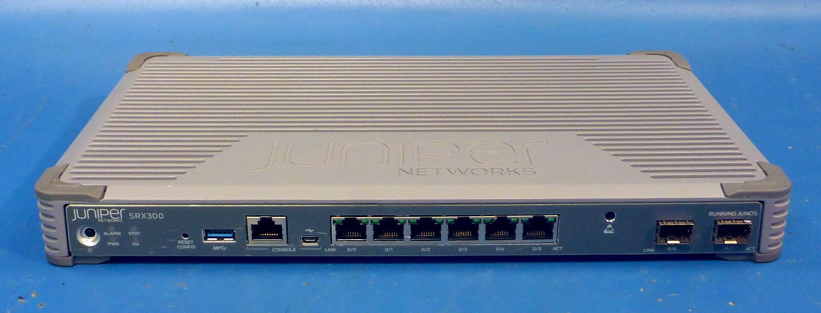 Juniper Networks SRX300 Services Gateway / Firewall 650-065039