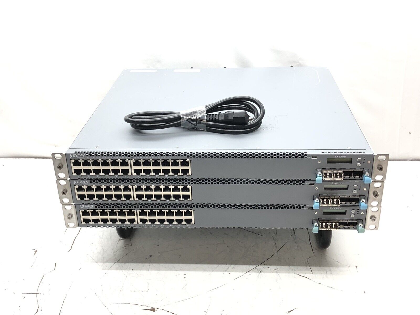lot of 3 Juniper EX4300-24P 24Port Gigabit Network Switch