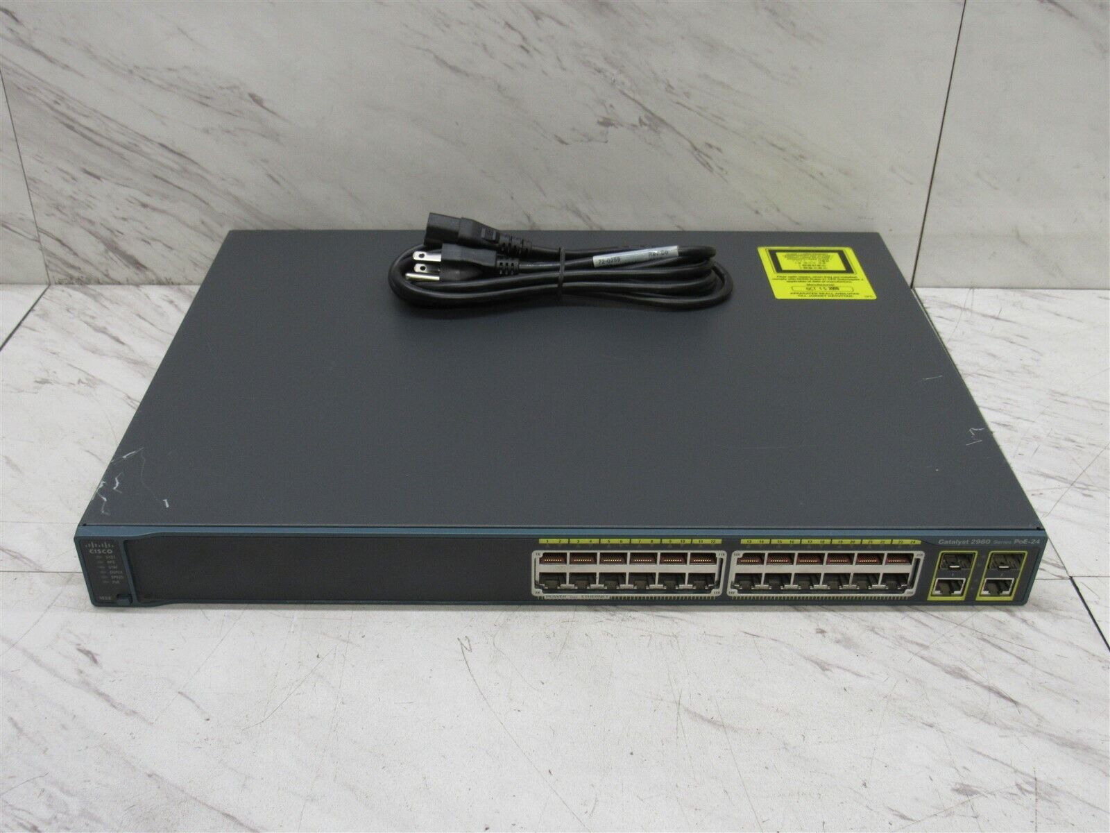 Cisco Catalyst 2960 series 24 Port PoE Ethernet Switch WS-C2960-24PC-L