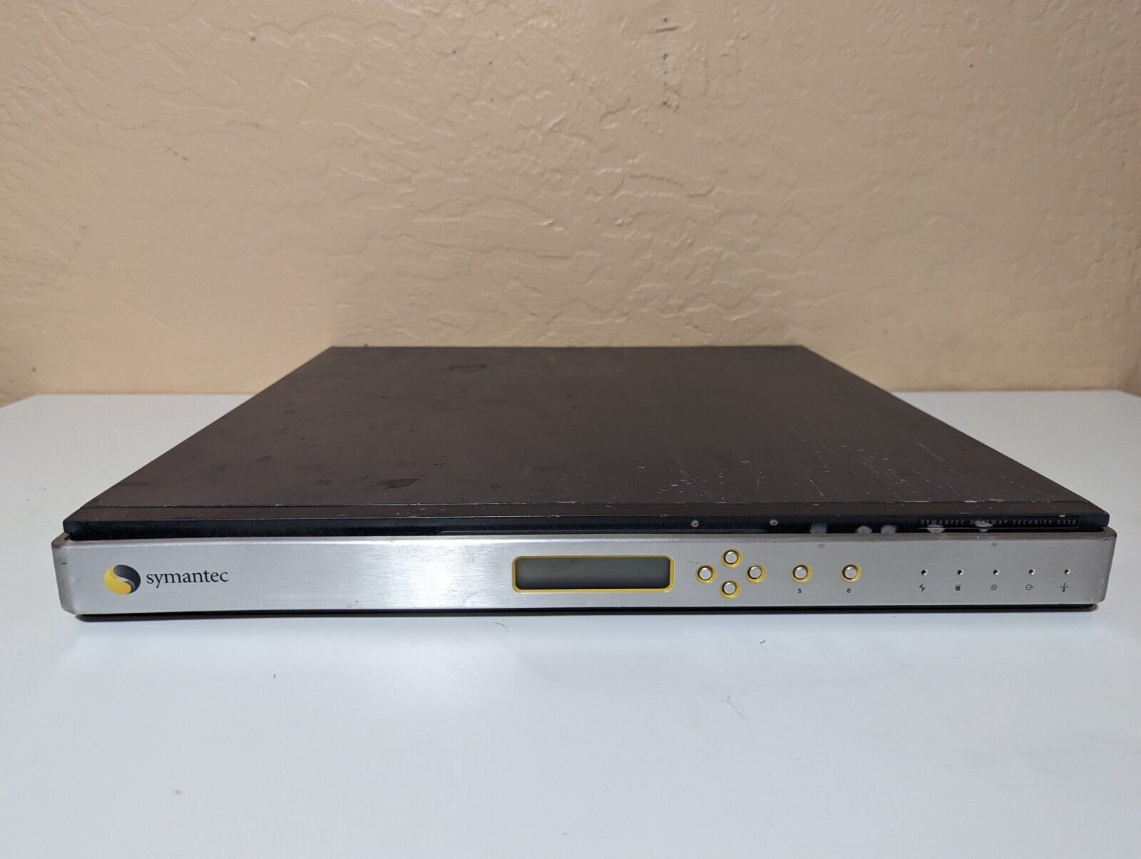Symantec Gateway Security Appliance Server Rack Model: 5420 Vintage