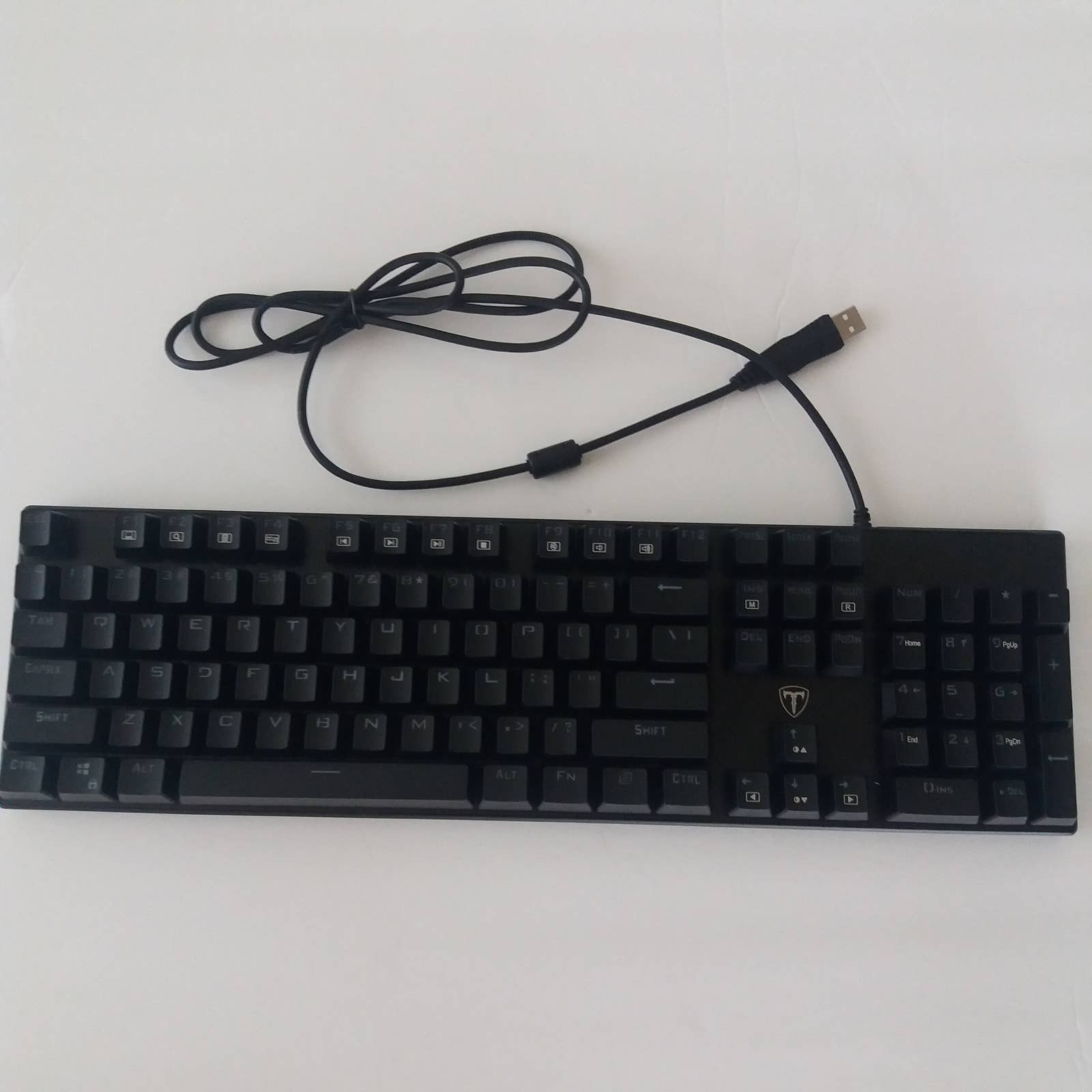 Pictek Wired Gaming Keyboard PC305A  T Dagger New with Box