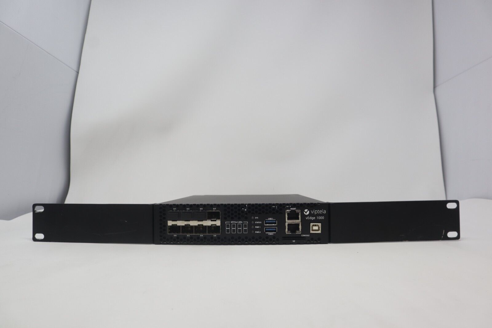 Cisco Viptela vEdge-1000-AC SFP SD-WAN Router Rack Mountable