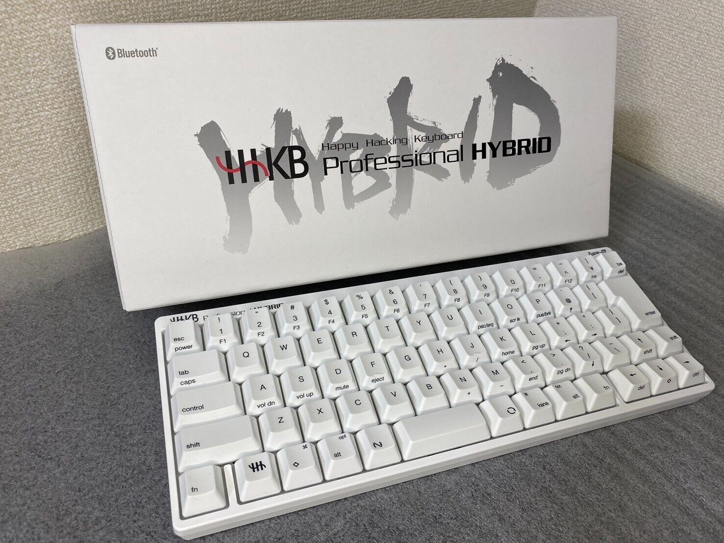 PFU PD-KB820YSC HHKB Professional HYBRID Type-S JP Layout 69kyes Color: Snow