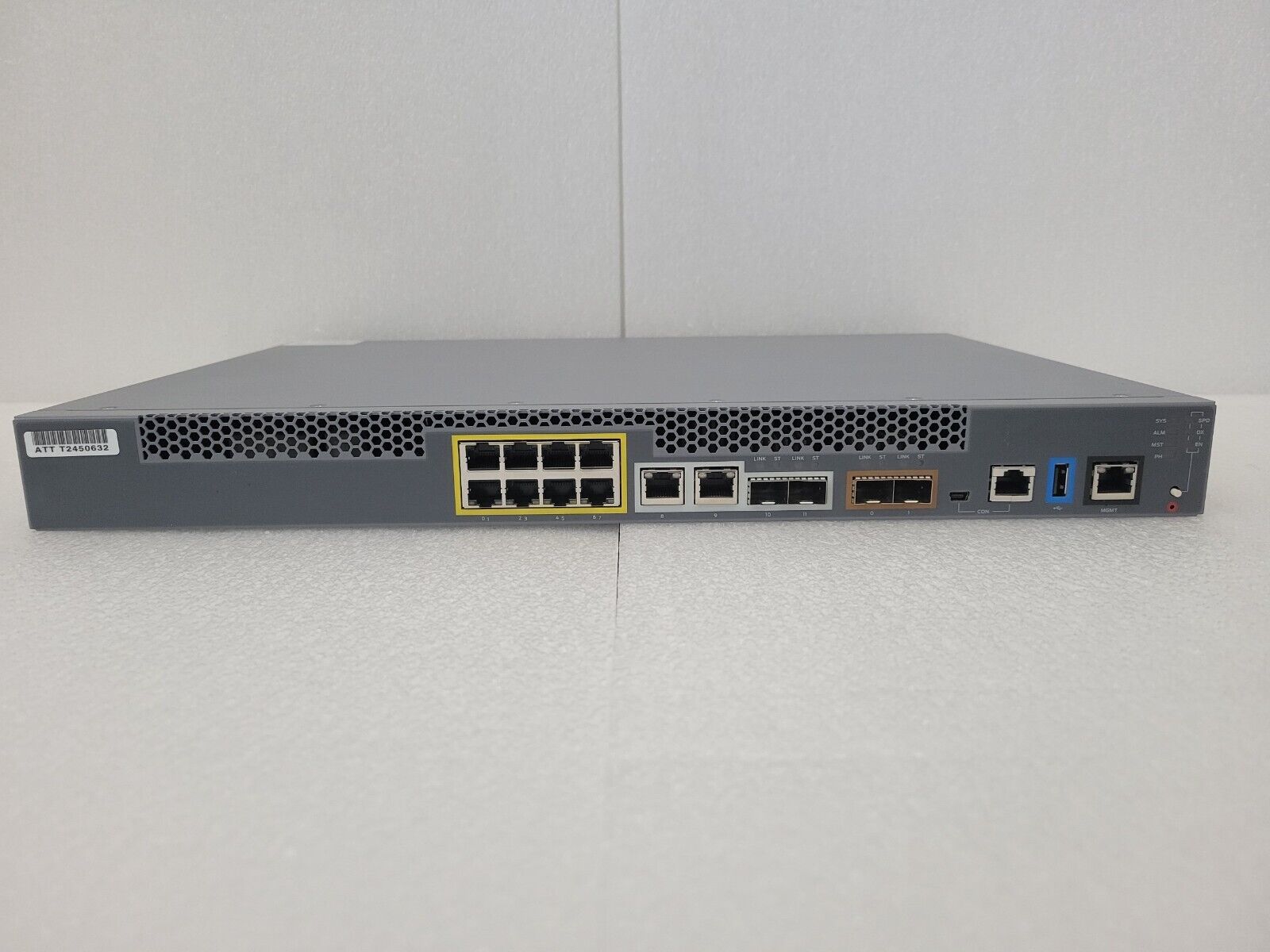 Juniper NFX250-S2 Network Services Platform vSRX Virtual Firewall NFX250-ATT-S2