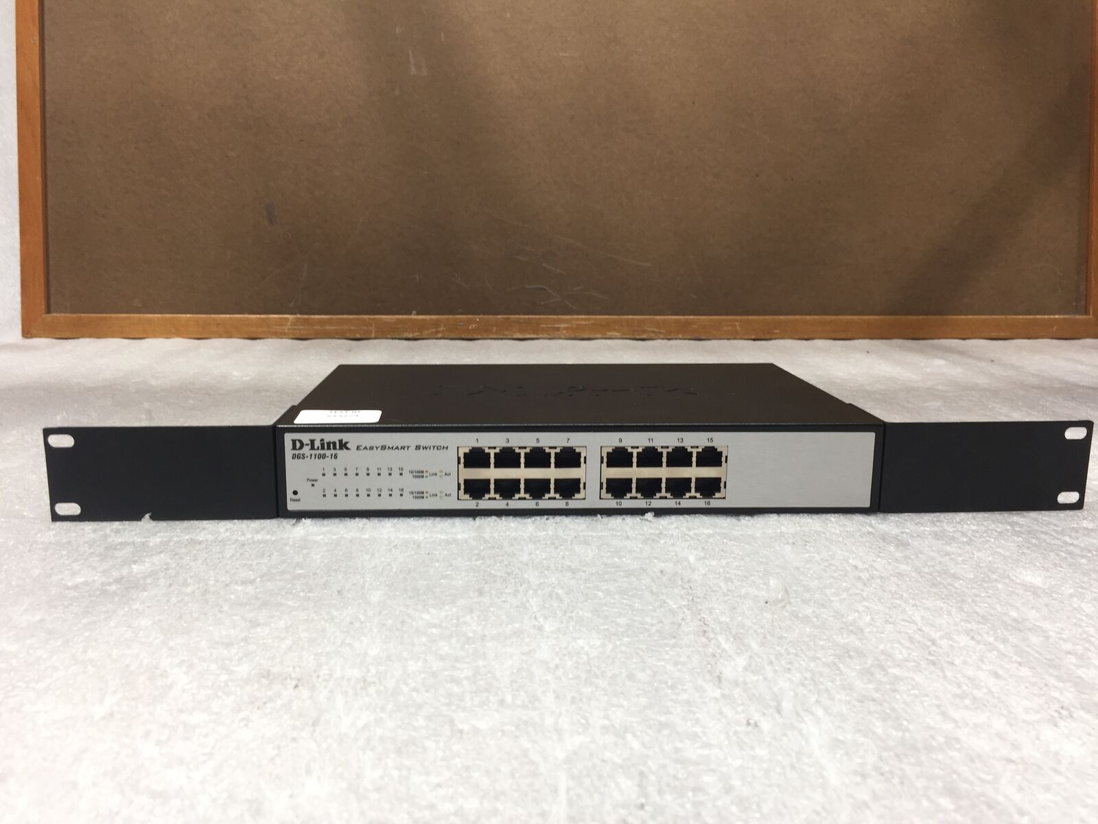 D-Link DGS-1100-16 16-Port Gigabit Smart Managed Switch with Rack Ears, Tested