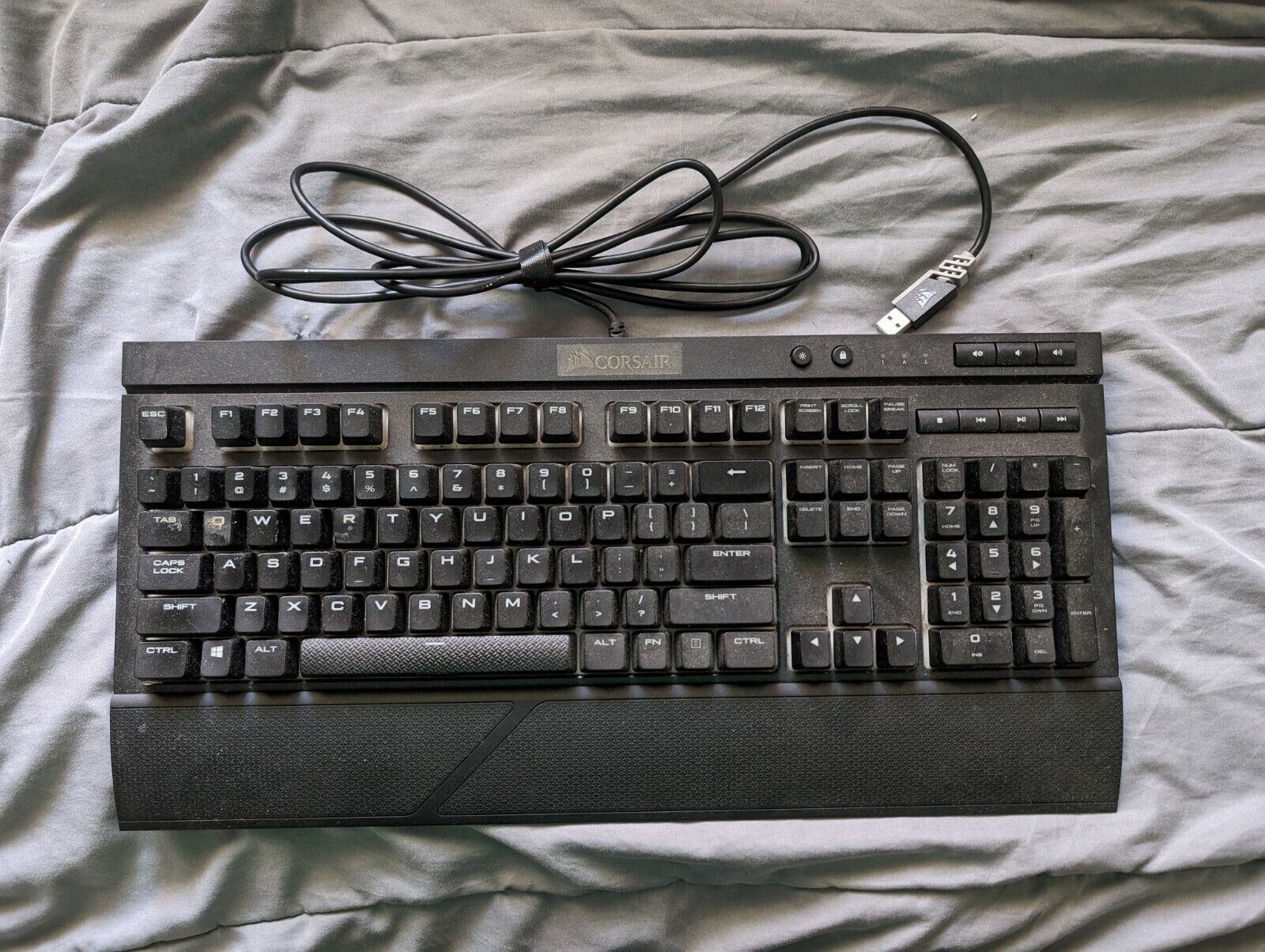 Corsair K68 RGB (CH9102010NA) Mechanical Gaming Keyboard
