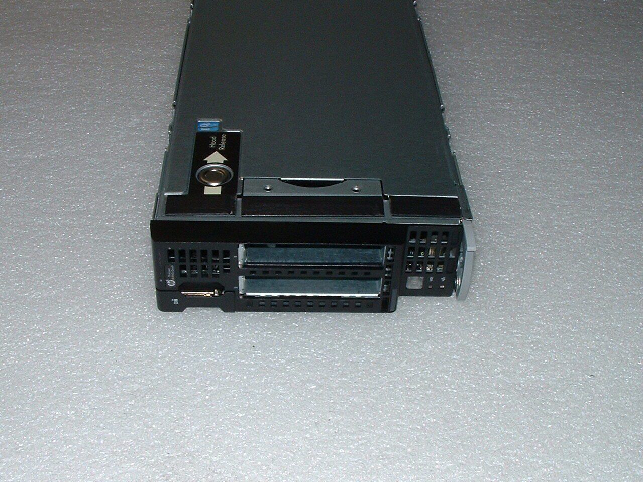 HP ProLiant BL460c G9 2x E5-2680 v3 2.5GHz 24-Cores / 32GB RAM / P244br