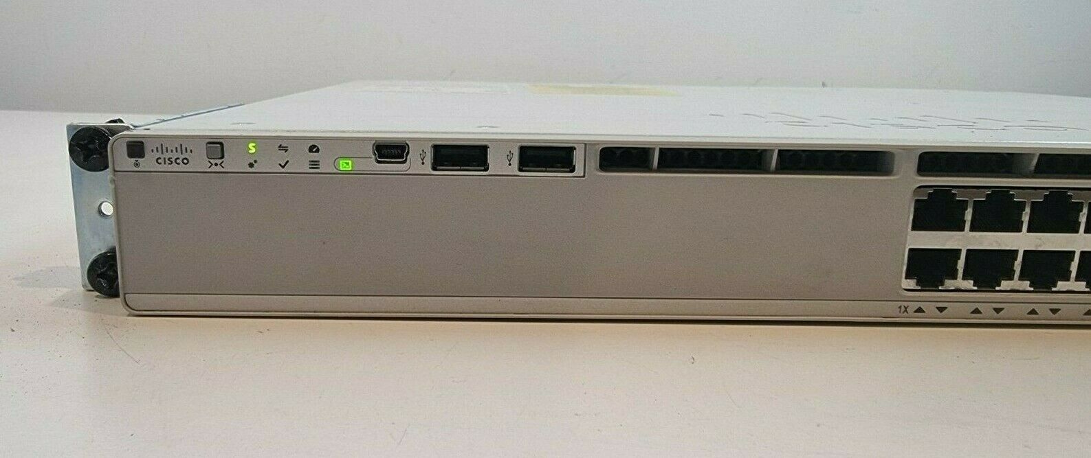 Cisco C9200-24T-A  9200 series Switch