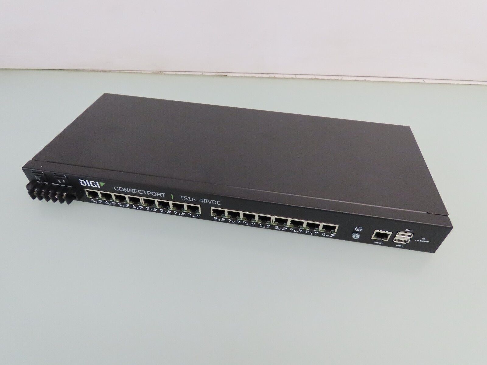 DIGI Connectport TS16 48VDC 16-Ports Terminal Server Ethernet Switch
