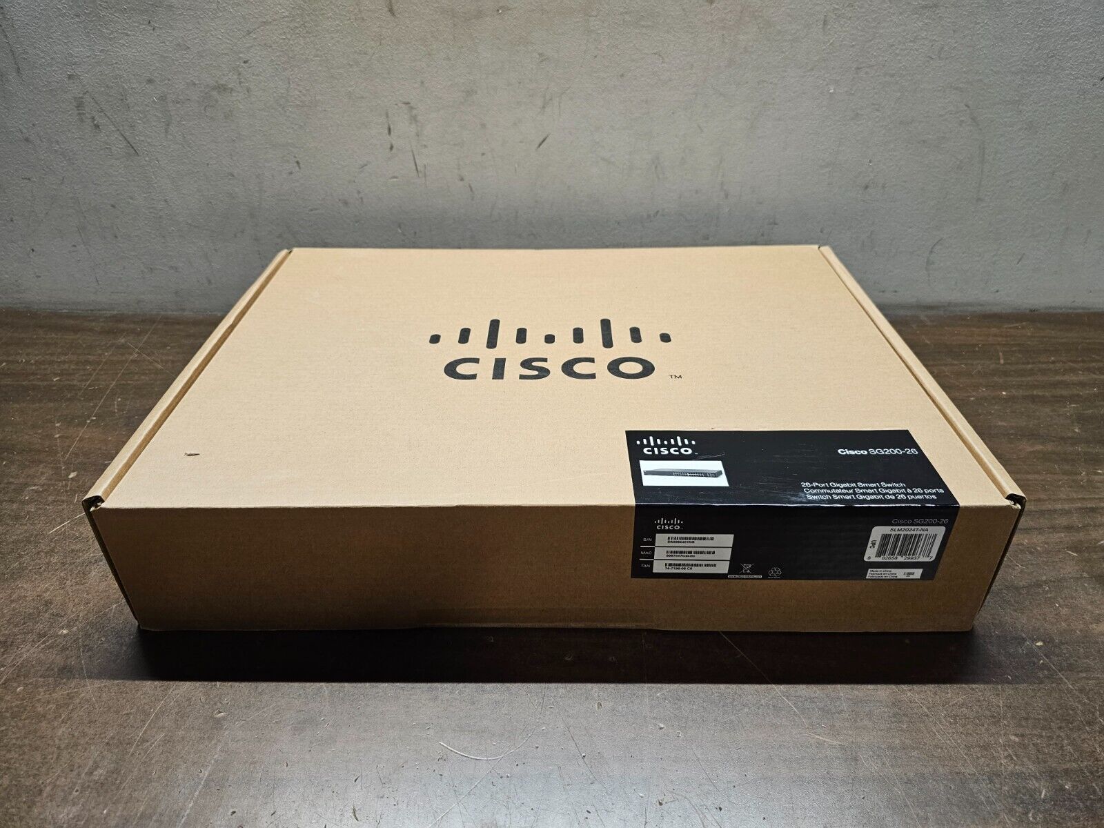 New Cisco SG200-26 26-port Gigabit Smart Switch - NIB