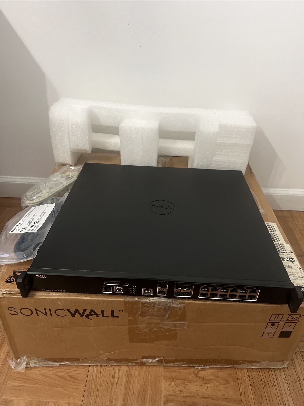 SonicWALL NSA 3600 Network Security/Firewall Appliance Dell/01-SSC-3850