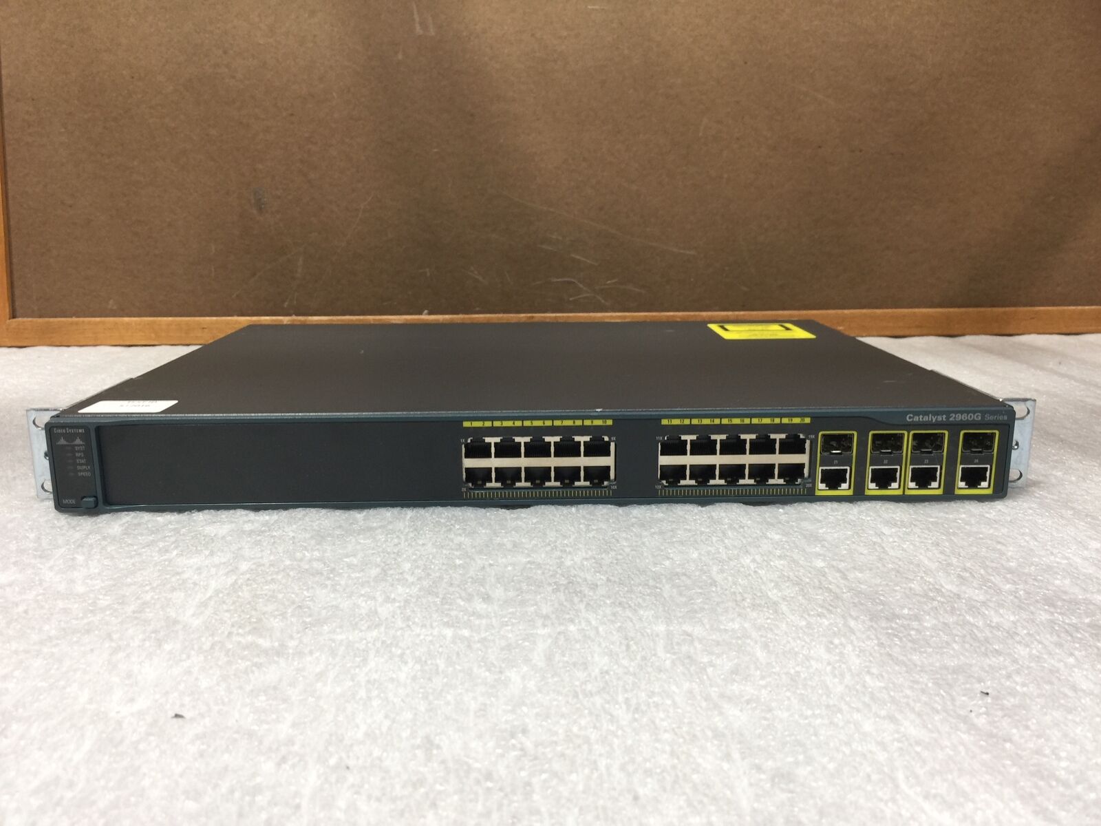Cisco WS-C2960G-24TC-L V04 24-Port Gigabit Ethernet Switch Catalyst 2960G Series