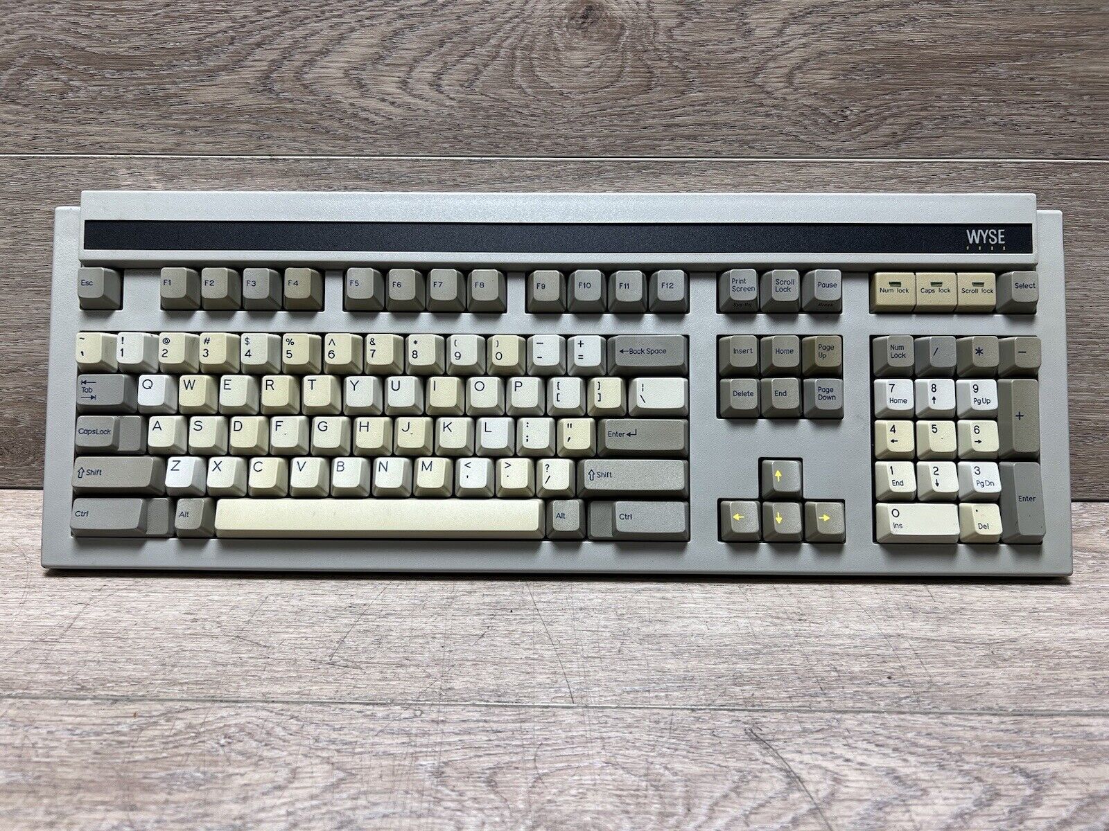 Wyse Vintage Terminal Keyboard Mechanical Cherry 840358-01