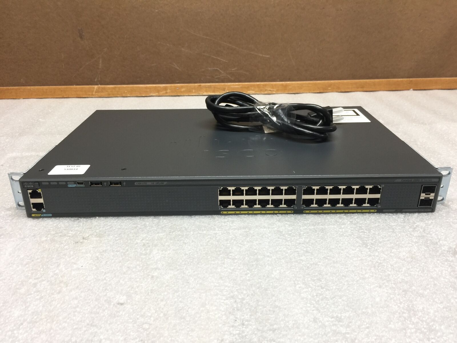Cisco WS-C2960X-24TS-LL V02 Catalyst 2960-X 24-Port Ethernet Switch - RESET
