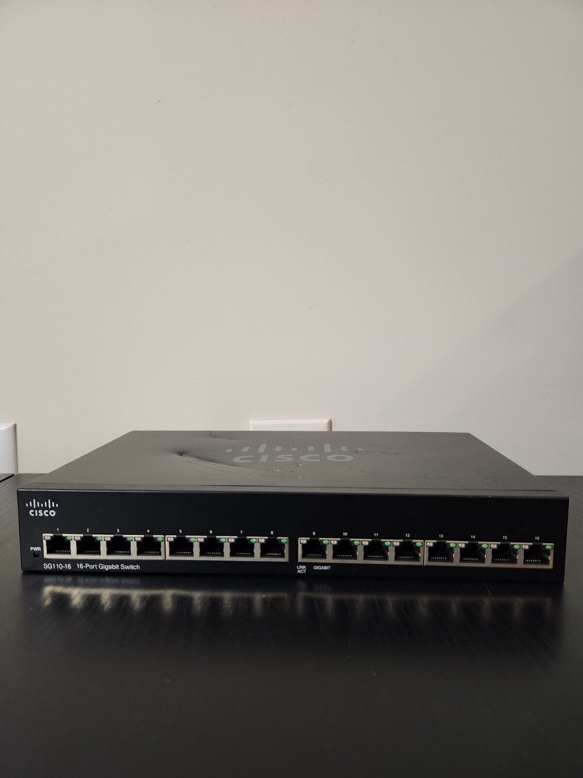 Cisco SG110-16 Unmanaged Switch | 16 Gigabit Ethernet (SG110-16-NA)