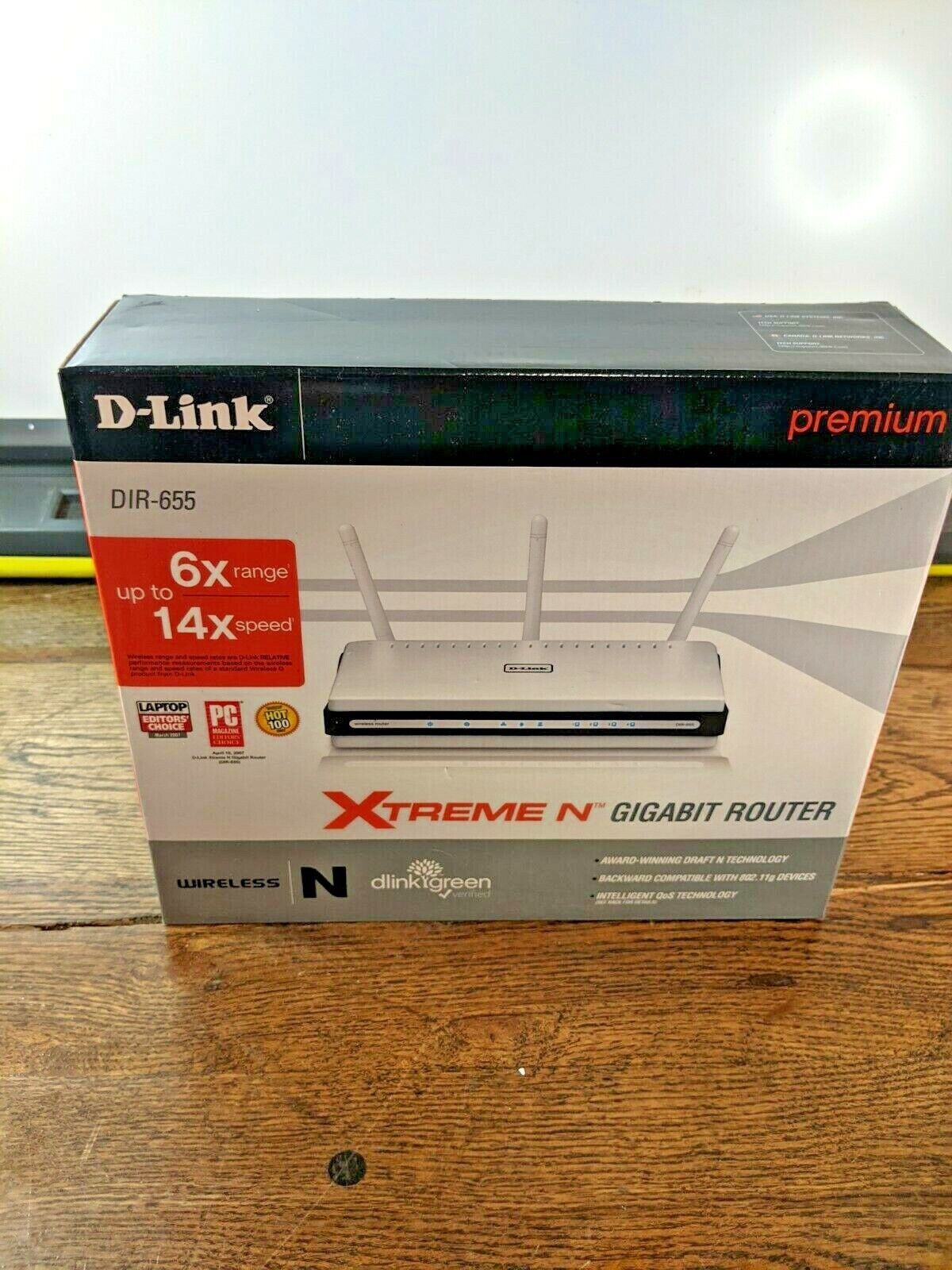 D-Link Xtreme 300 Mbps 4-Port Gigabit Wireless N Router (DIR-655) 
