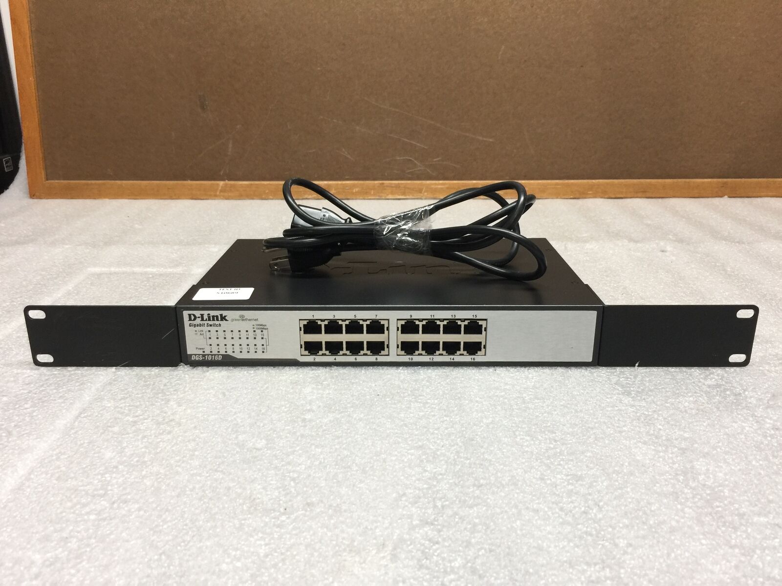 D-Link DGS-1016D 16 Port Gigabit Switch With Rack Mount - TESTED & WORKING