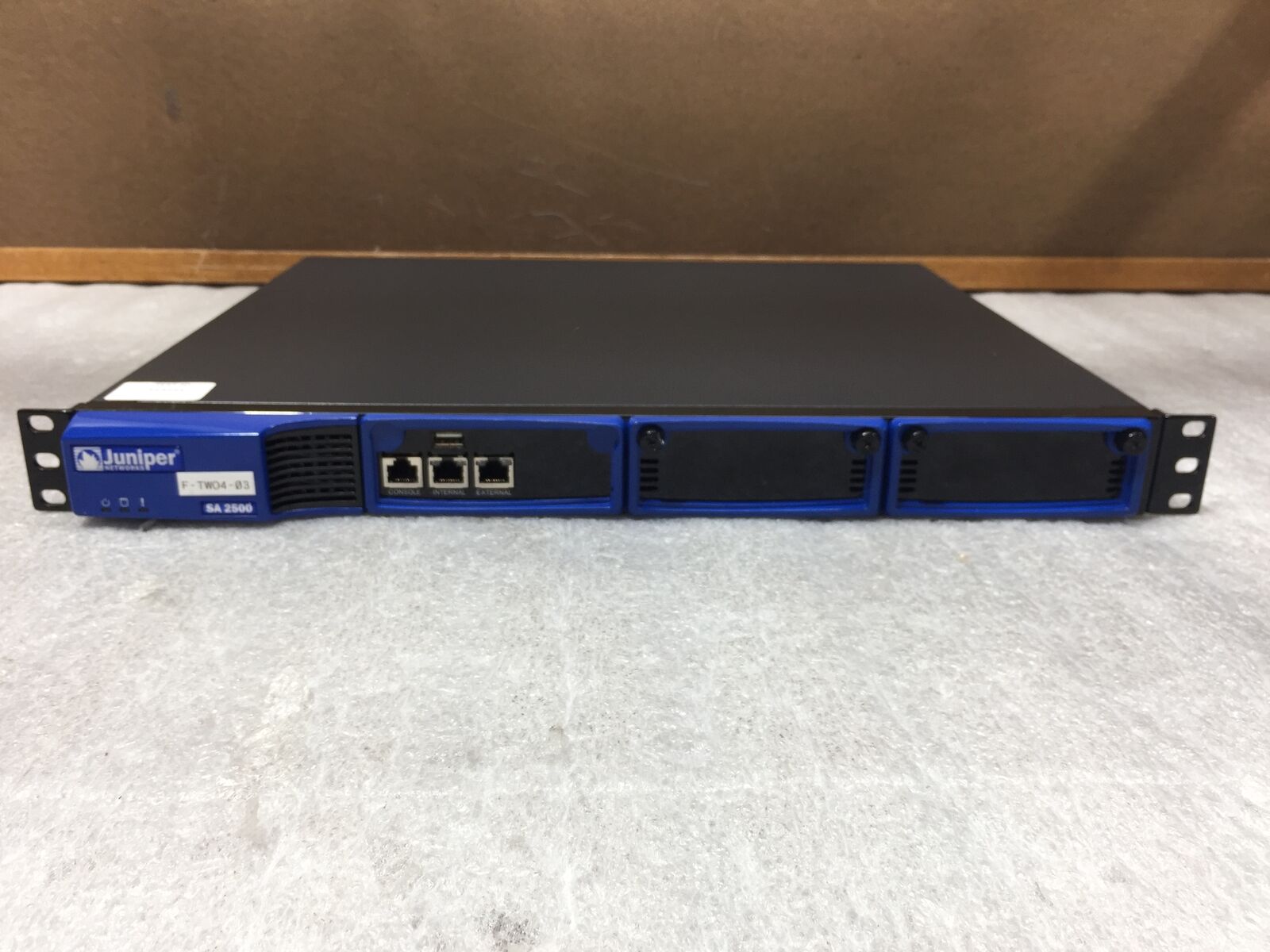 Juniper Networks SA 2500 Gigabit VPN Security Appliance, Tested and Working