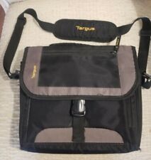 Targus Messenger Notebook Case  iPad Travel Bag  Fits Up To 13.3