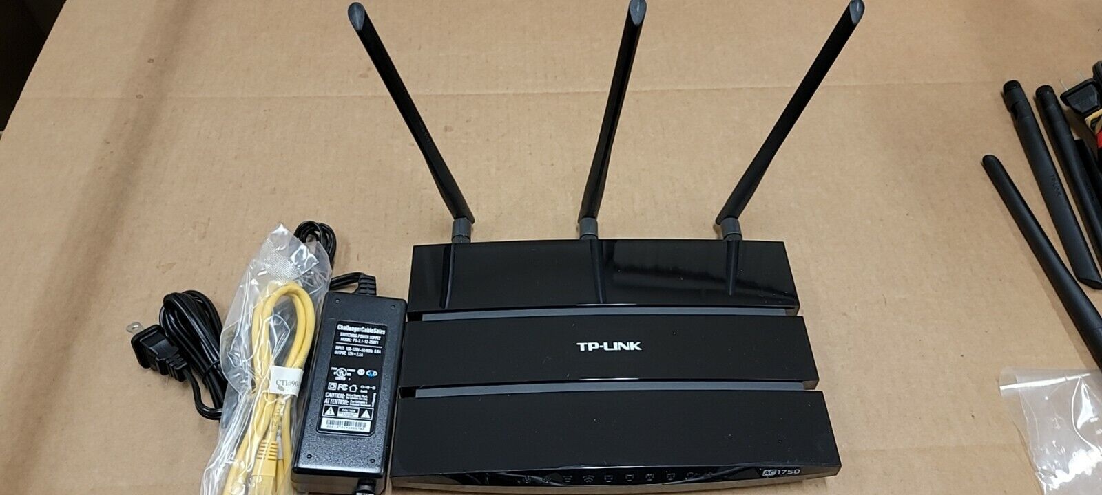 TP-Link Archer C7 AC1750 Wireless Dual Band   Router with AC/Cat 5 Grade A