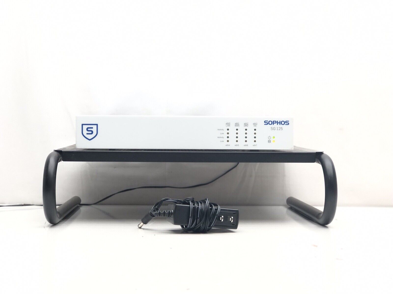 Sophos SG 125 rev.2 Wireless UTM Network Security Appliance