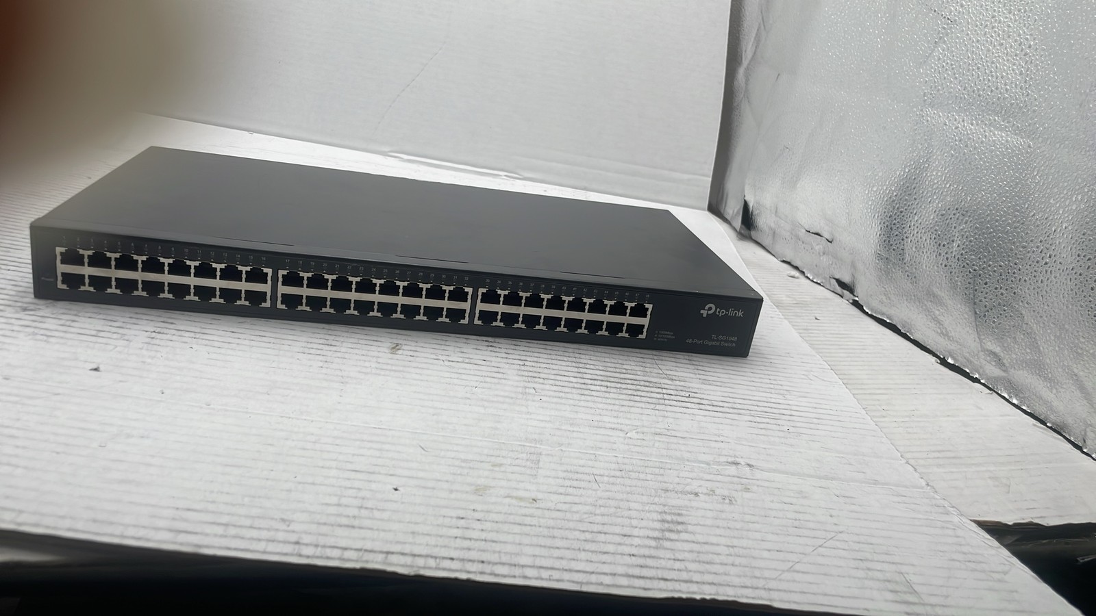TP-Link TL-SG1048 V6.0 48-Port Gigabit Ethernet Rackmount Switch TP-Link TL-SG1048 V6.0 48-Port Gigabit Ethernet Rackmount Switch