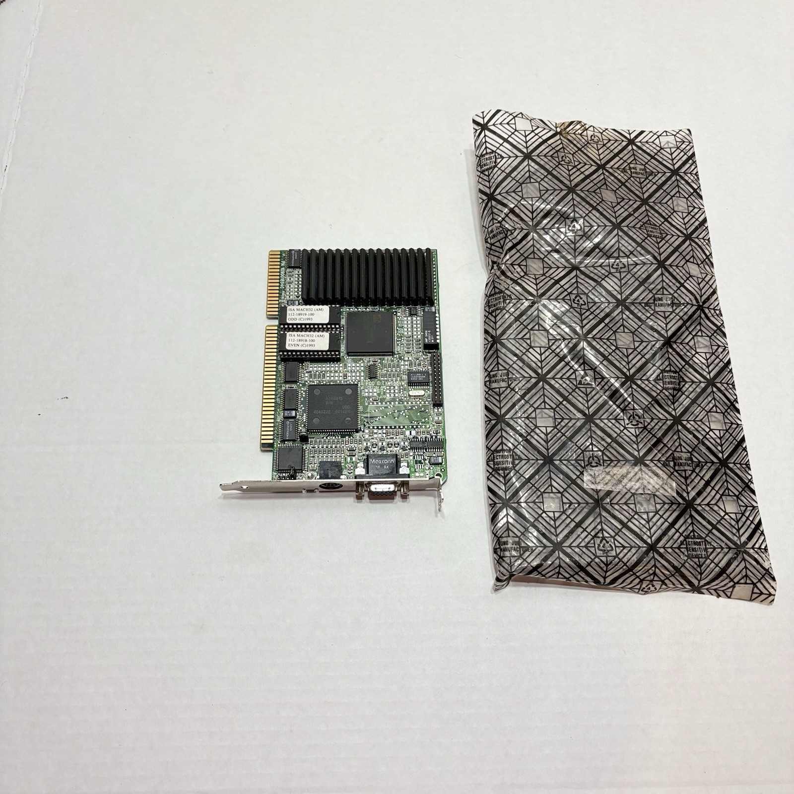 Vintage ATI Graphics Ultra Pro 16-Bit ISA Mach32 Video Card 112-18919-100 Vintage ATI Graphics Ultra Pro 16-Bit ISA Mach32 Video Card 112-18919-100