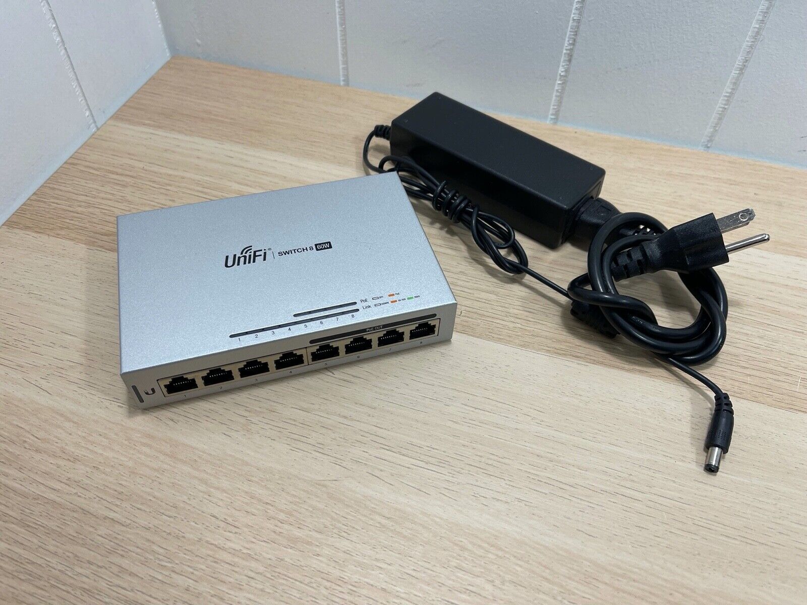 Tested Working Ubiquiti UniFi PoE Switch Ethernet Switch (US-8-60W) * NiCe *