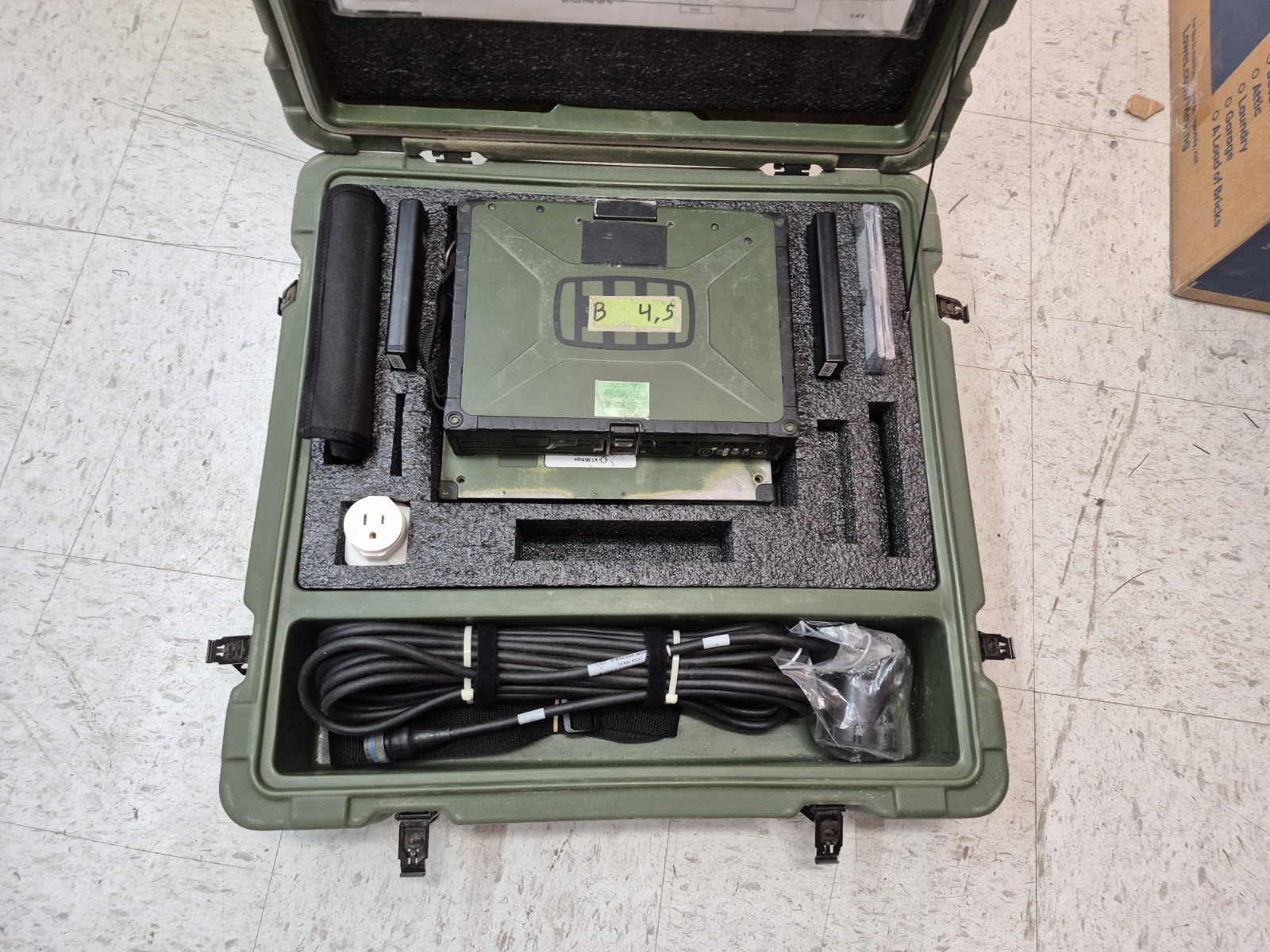 VT Miltope Military Rugged PC Laptop Nato With case Dock Field M998 VT Miltope Military Rugged PC Laptop Nato With case Dock Field M998