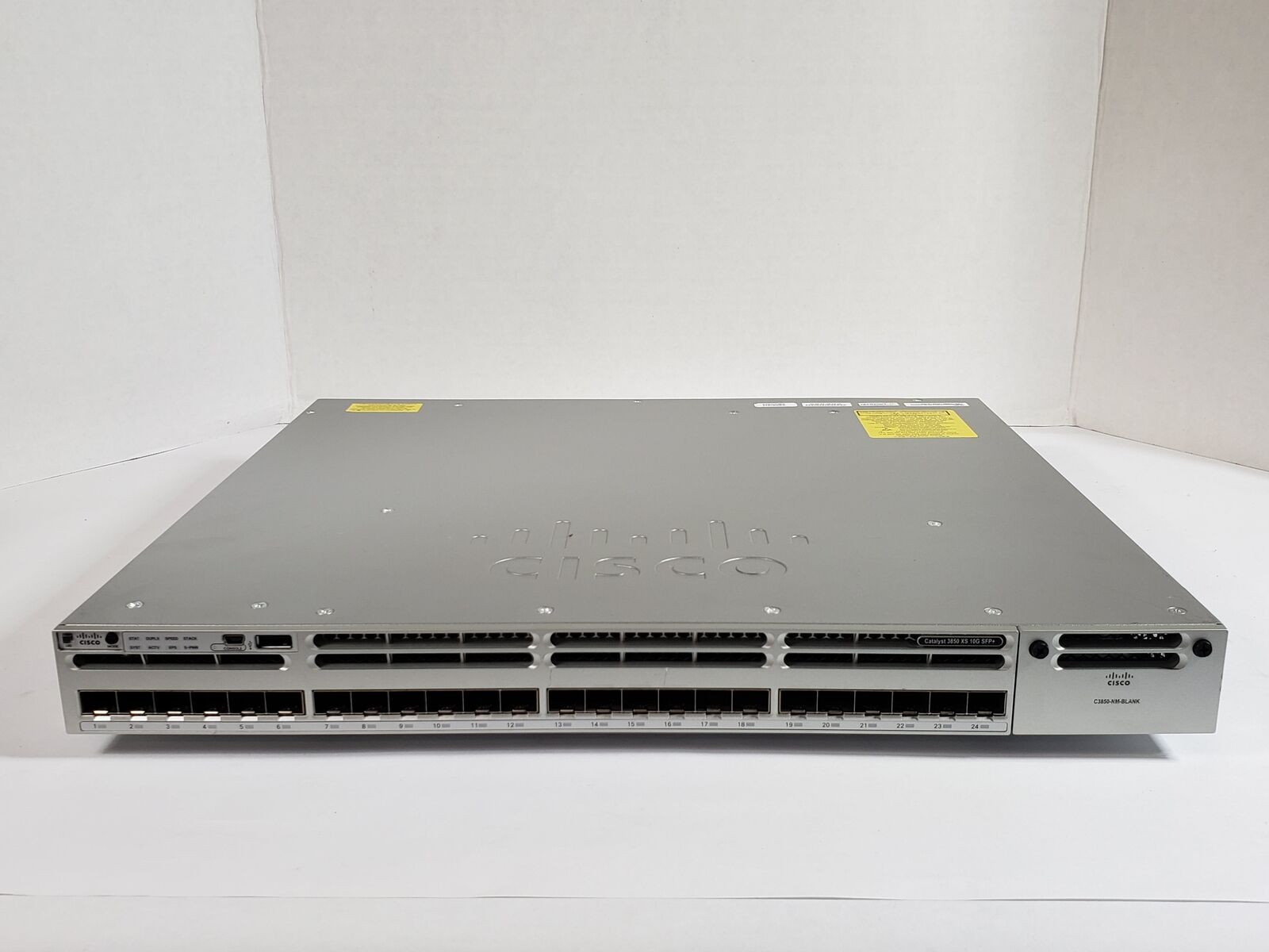 CISCO -USED- WS-C3850-24XS-S Catalyst 3850 Network Switch.