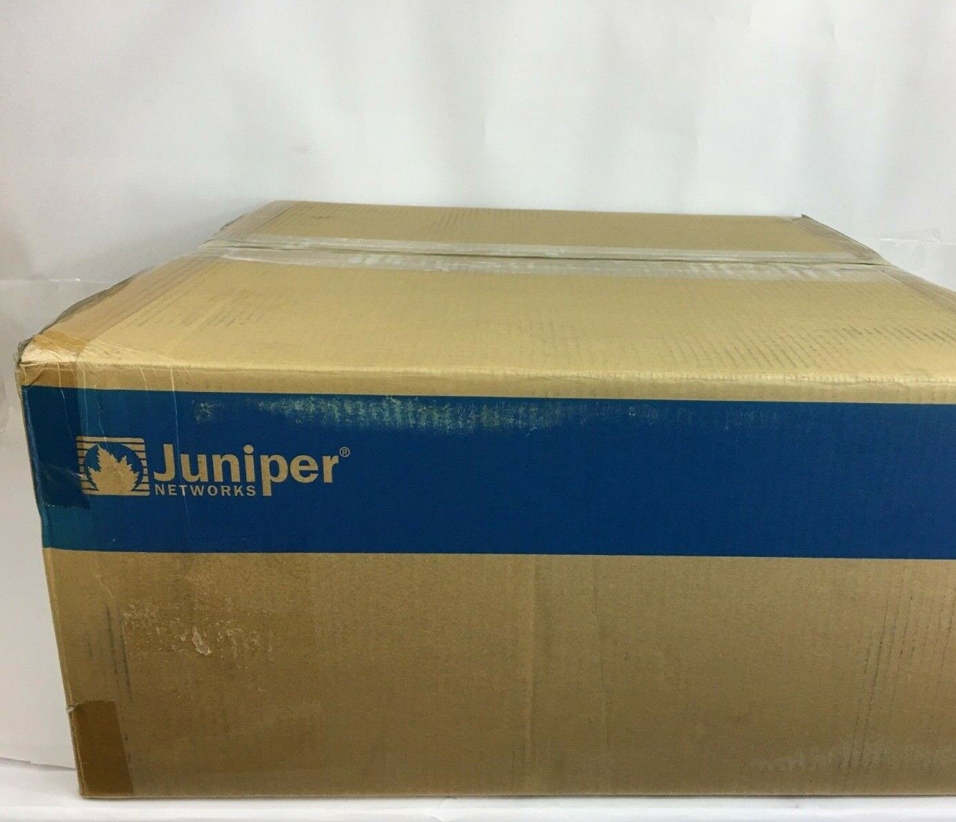Juniper EX3200-24T 24-Port Managed Layer 3 Gigabit Switch