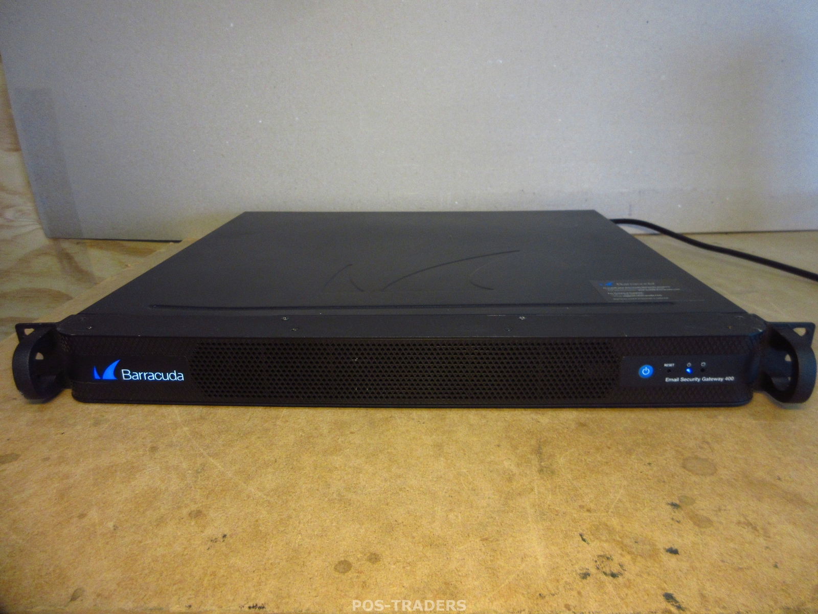 Barracuda BSF400A Email Security Gateway Spam Firewall BNHW001 - INCL RACK EARS