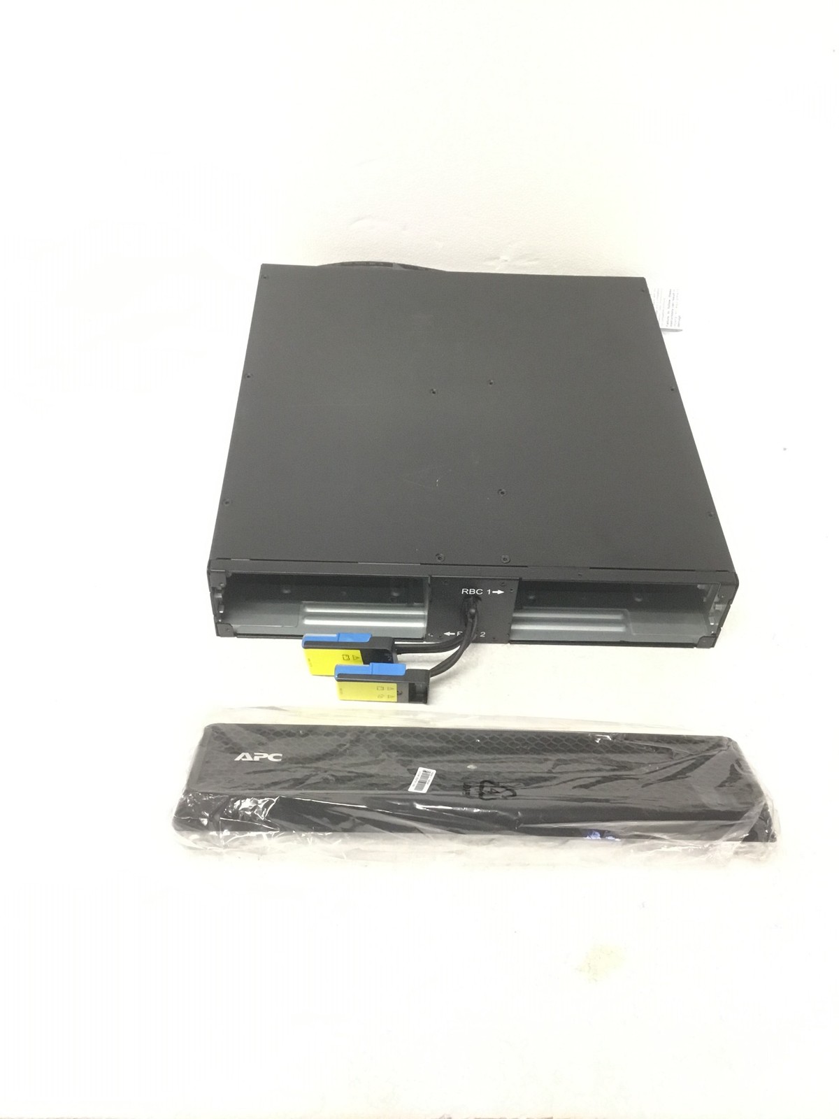NEW APC SRT48BP Rack Mount External Battery Pack No Battery Packs NEW APC SRT48BP Rack Mount External Battery Pack No Battery Packs