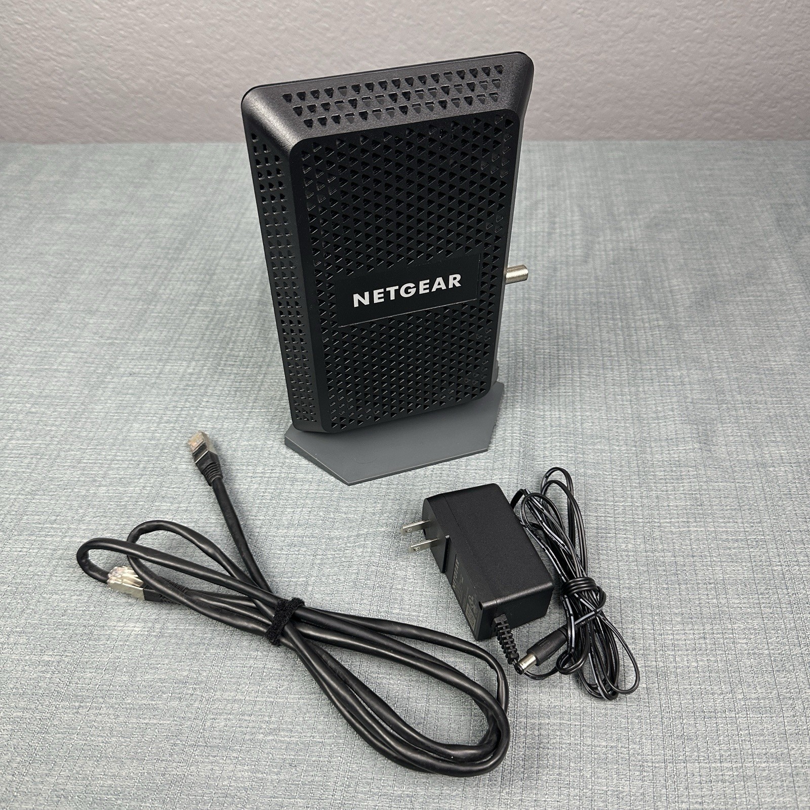 NETGEAR Nighthawk CM1000v2 - Ultra-High Speed Cable Modem–DOCSIS 3.1 Ready 1Gbps NETGEAR Nighthawk CM1000v2 - Ultra-High Speed Cable Modem–DOCSIS 3.1 Ready 1Gbps