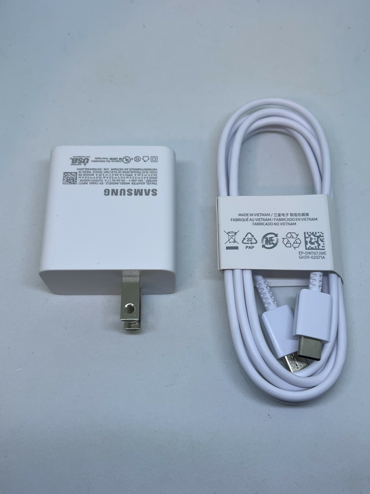 New Genuine Samsung EP-TA865 Travel Charger 5V/9V/15V 3A 20V 3.25A with Cable New Genuine Samsung EP-TA865 Travel Charger 5V/9V/15V 3A 20V 3.25A with Cable