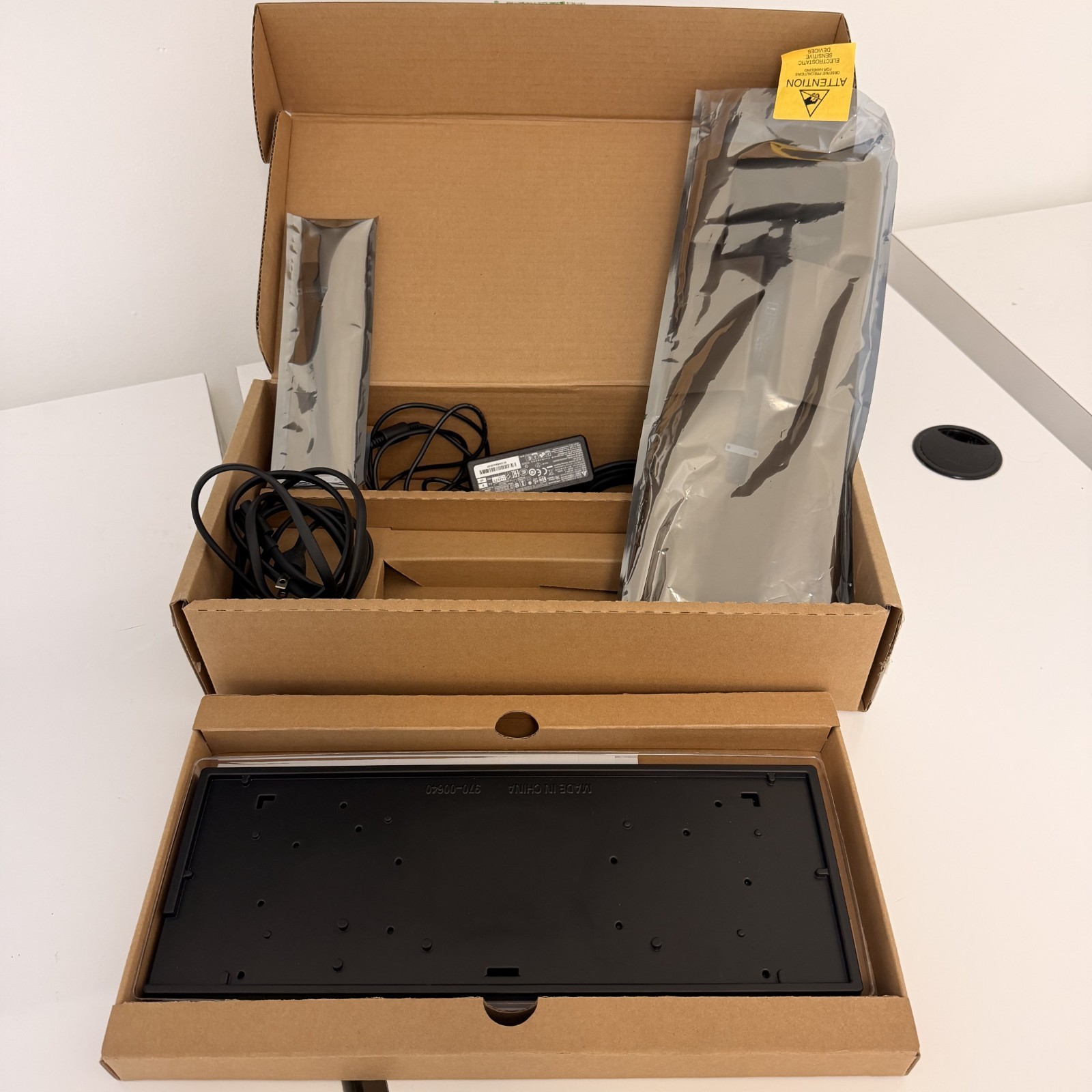 OEM Apple Data Migration Toolkit for A1706 A1707 MacBook Pro PN 076-00236 OEM Apple Data Migration Toolkit for A1706 A1707 MacBook Pro PN 076-00236