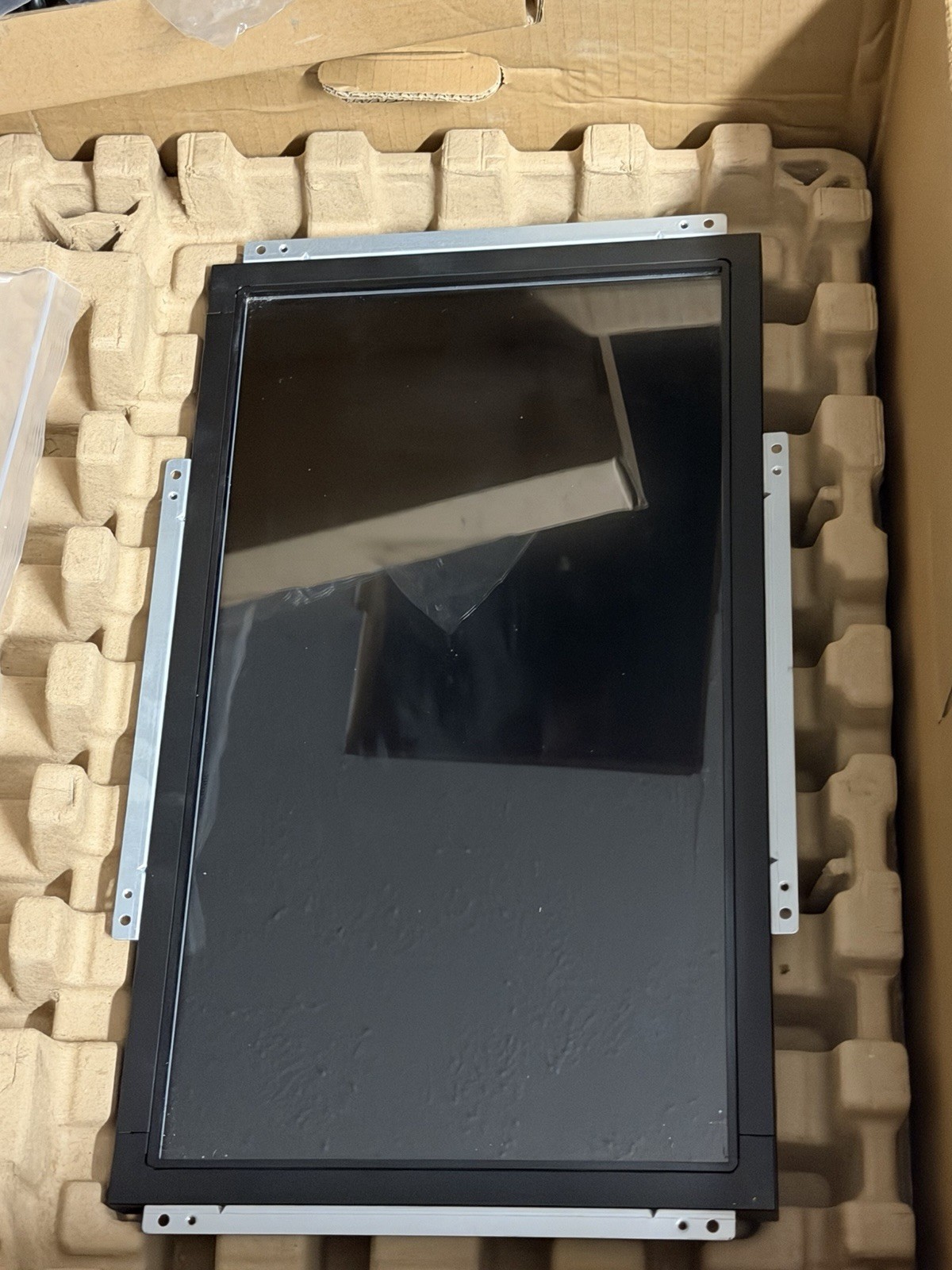 Elo ET2202L-2UWA-0-BL-G 22in Touch LCD 1080p HDMI/VGA Black E351600 Elo ET2202L-2UWA-0-BL-G 22in Touch LCD 1080p HDMI/VGA Black E351600